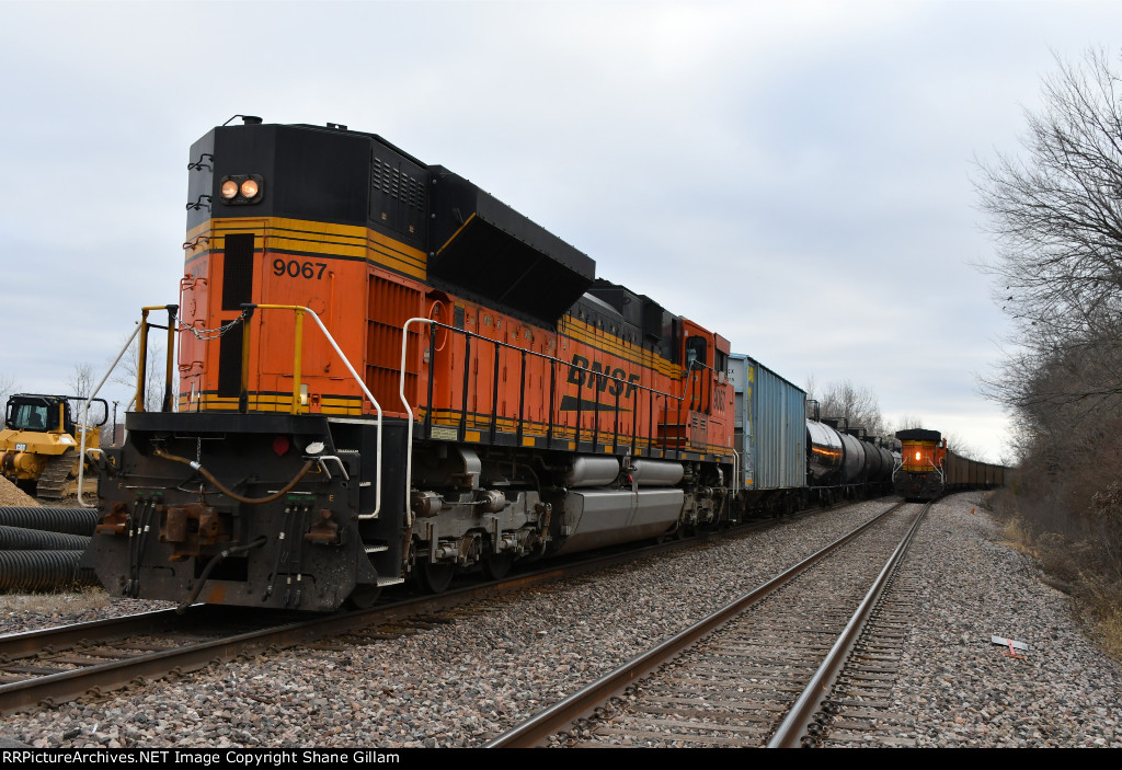 BNSF 9067 Dpu